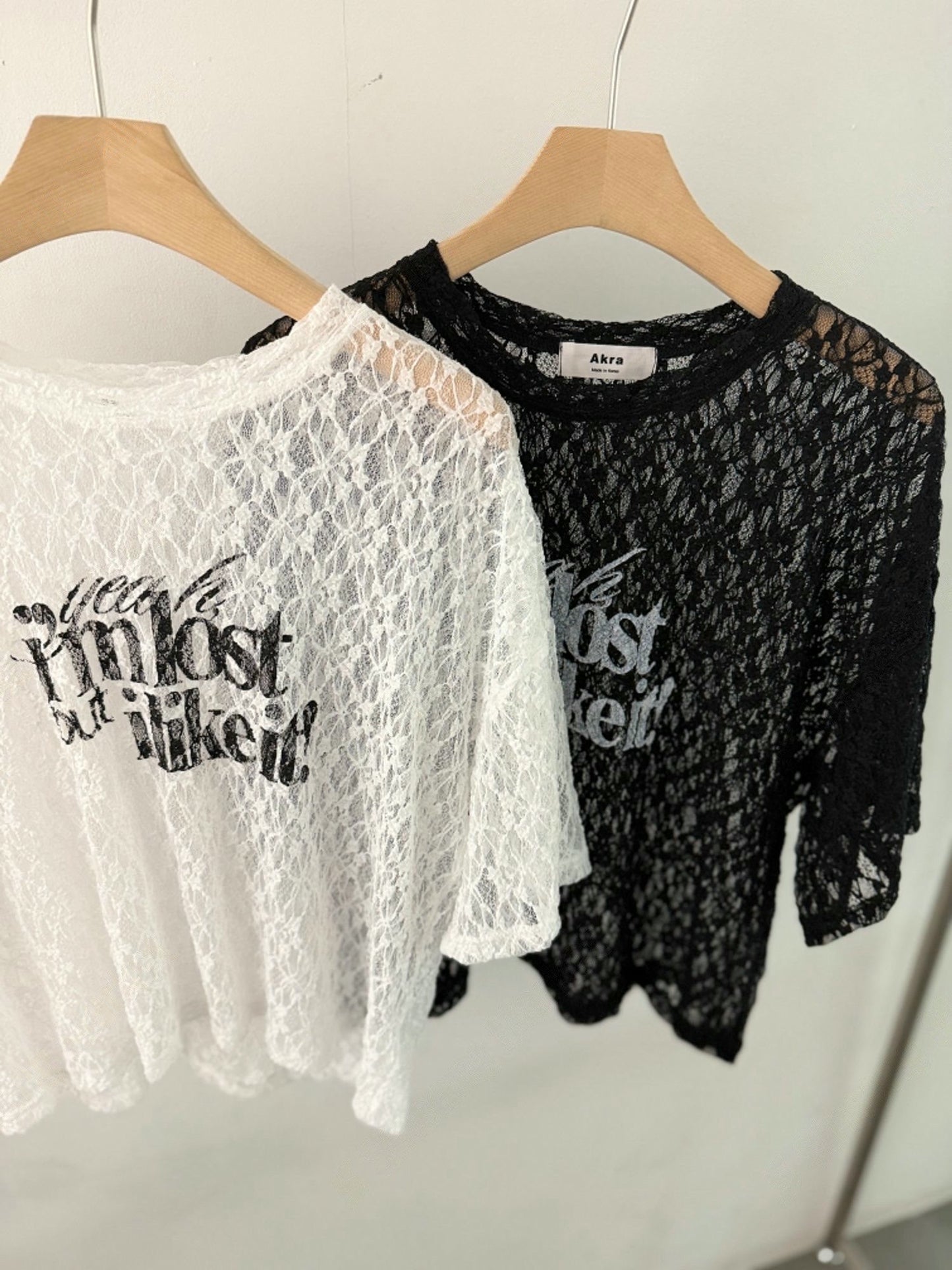 韓系字母蕾絲圓領短tee