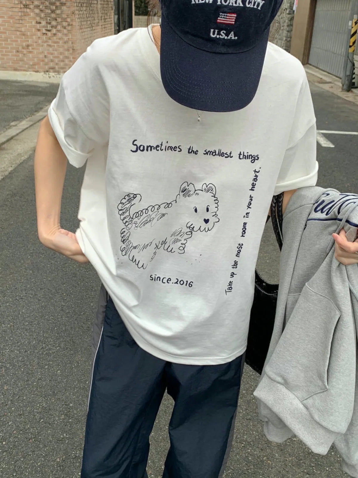 Q爆🐶線條狗狗Oversized tee