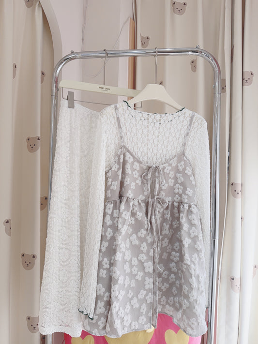 店主推薦✨立體花花綁帶罩衫