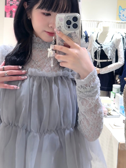 淺灰色蕾絲tee+網紗背心