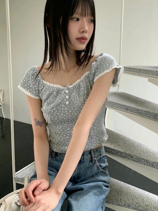 小清新碎花飛飛袖上衣