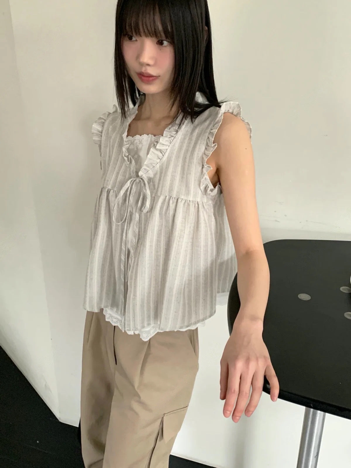 假兩件花邊直紋上衣