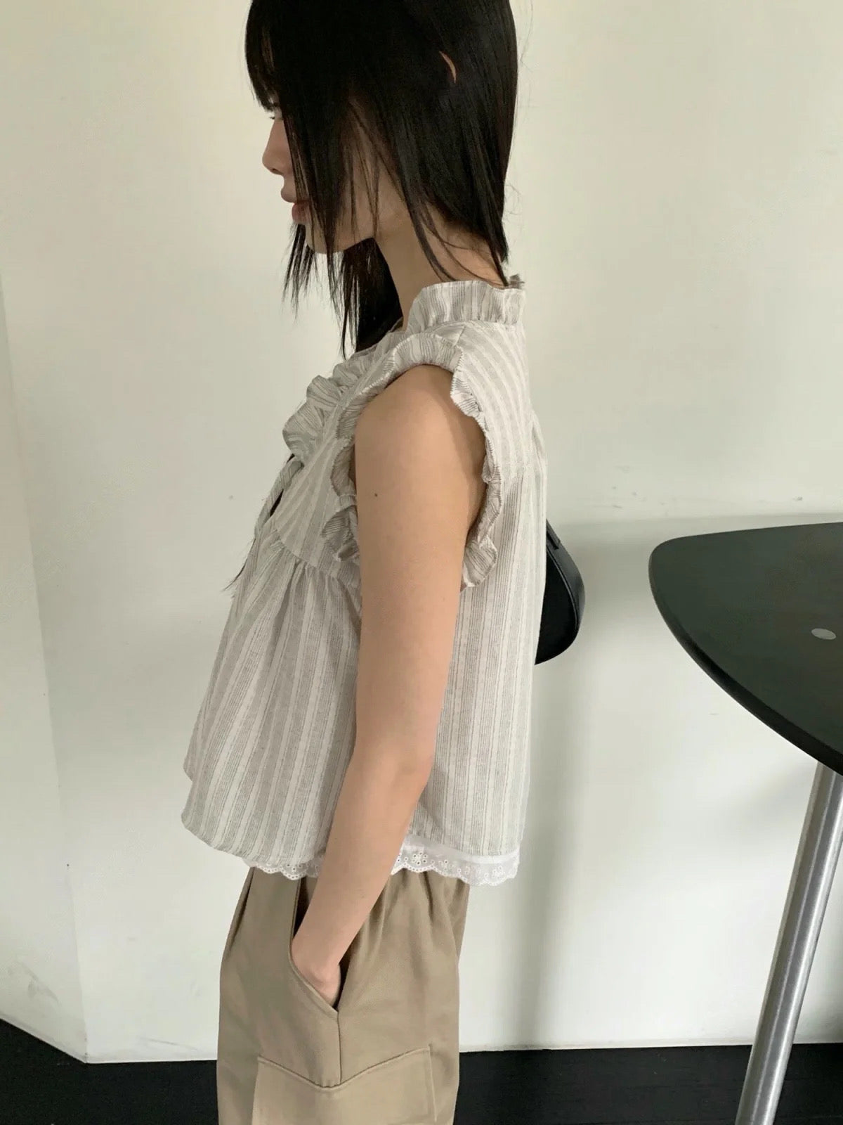 假兩件花邊直紋上衣