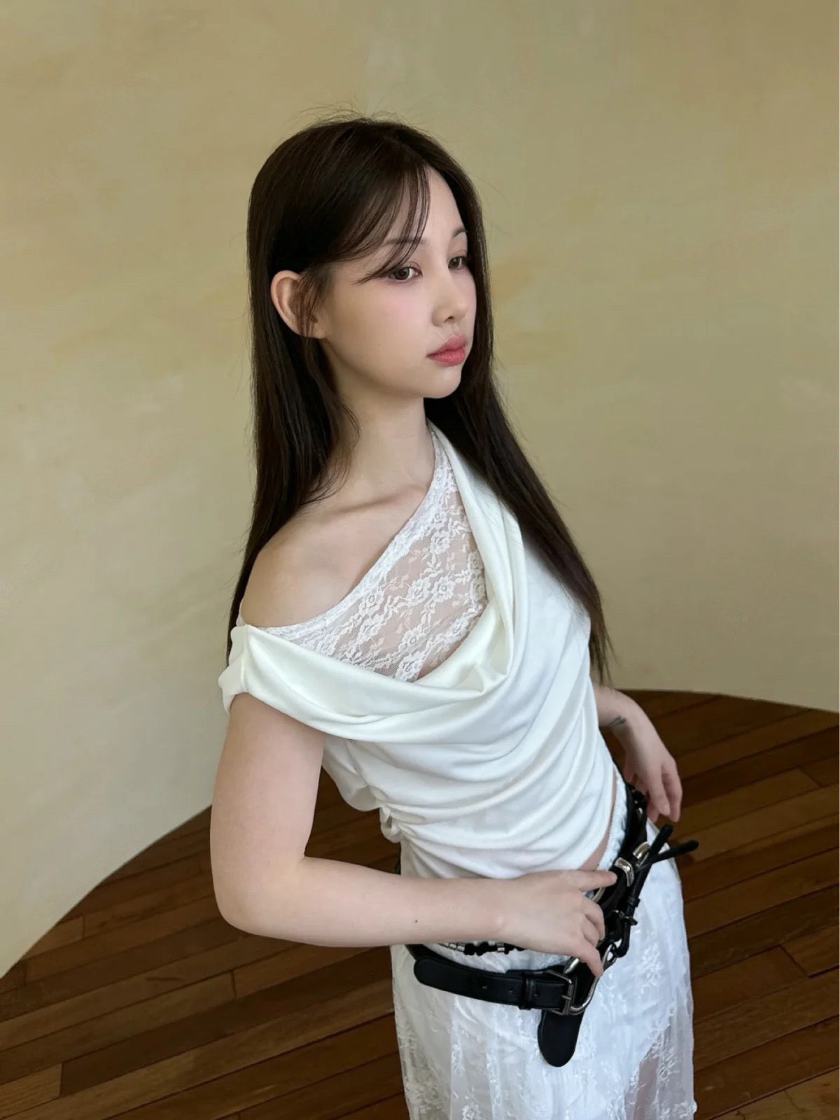 假兩件Lace皺摺tee