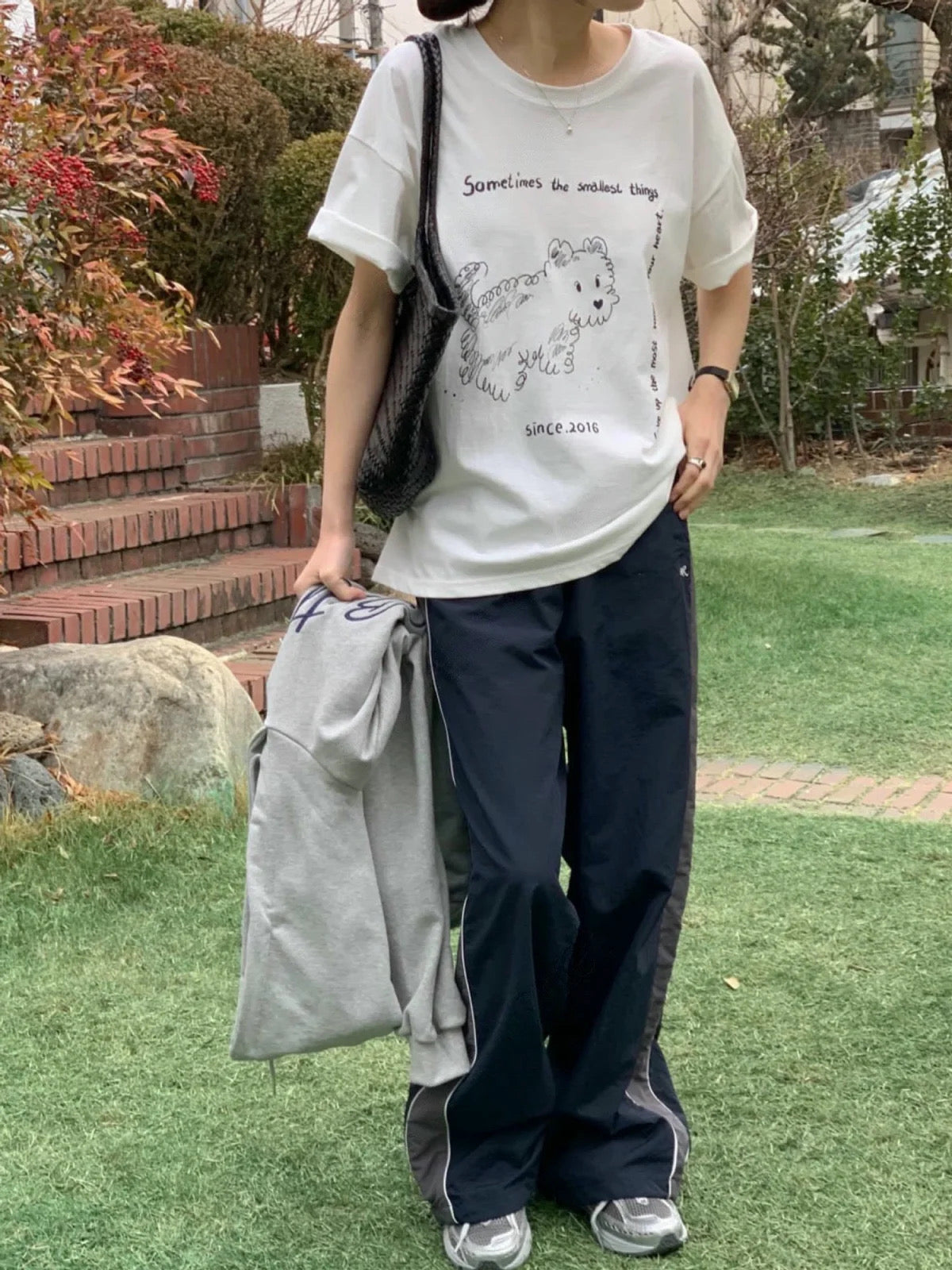 Q爆🐶線條狗狗Oversized tee