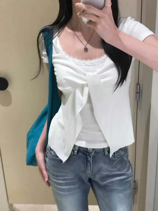 花邊扭結蝴蝶結上衣