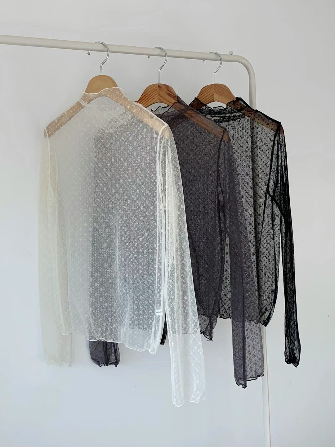 Ruffle snowflake see-through