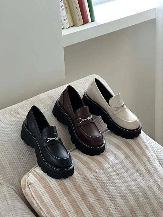 韓網大熱👞!銀扣厚底Loafer鞋
