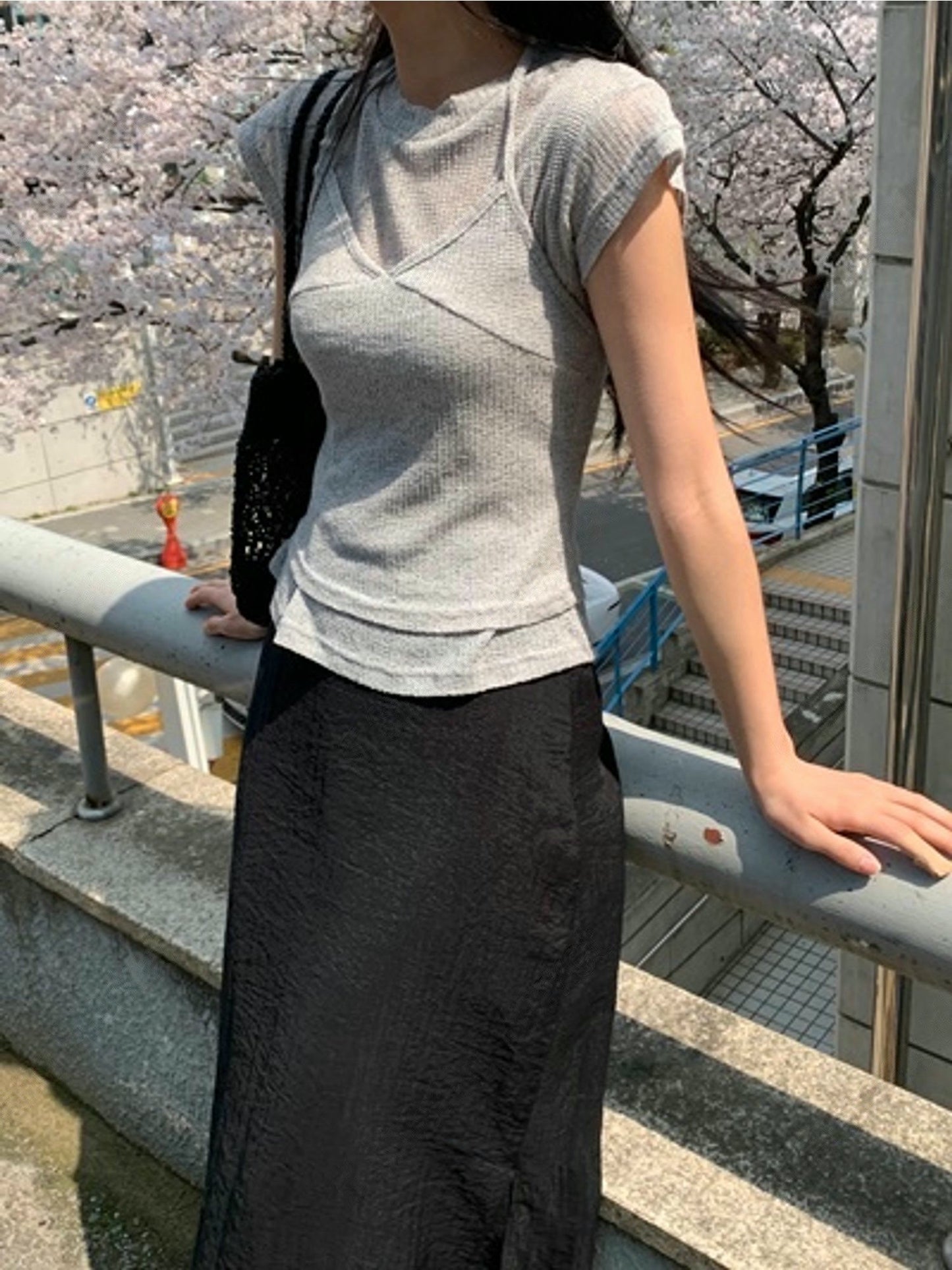 夏日舒服透薄掛頸上衣