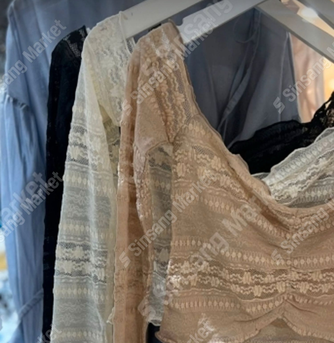 絕美ꔛ🌸Lace off-shoulder top