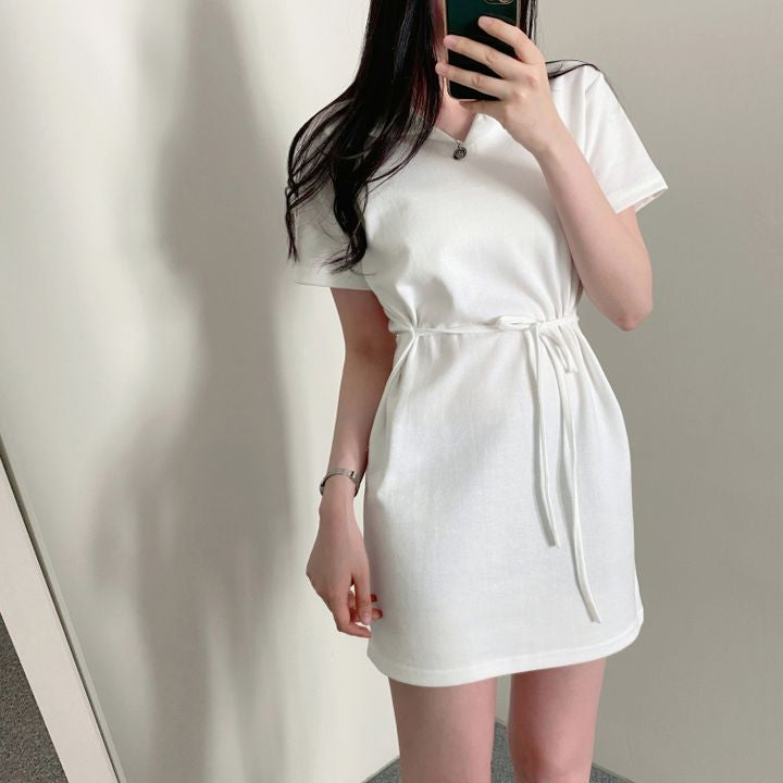 腰部蝴蝶結領子短袖連衣裙