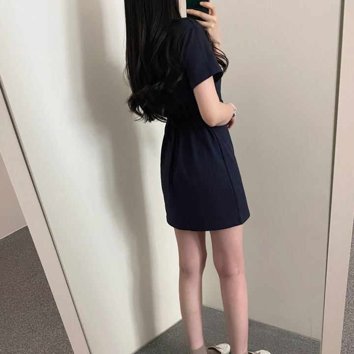腰部蝴蝶結領子短袖連衣裙