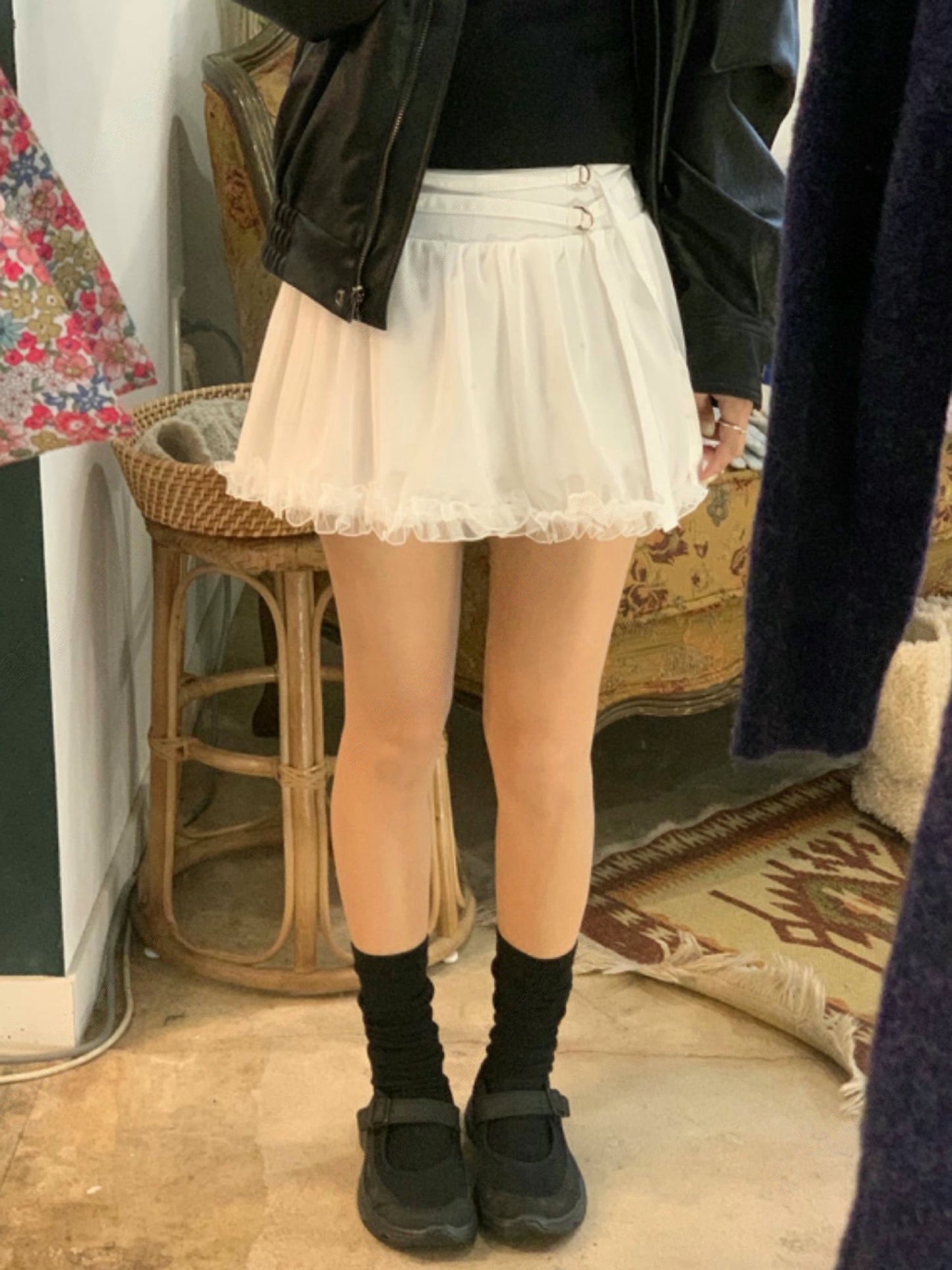甜美蕾絲鬆緊腰短裙