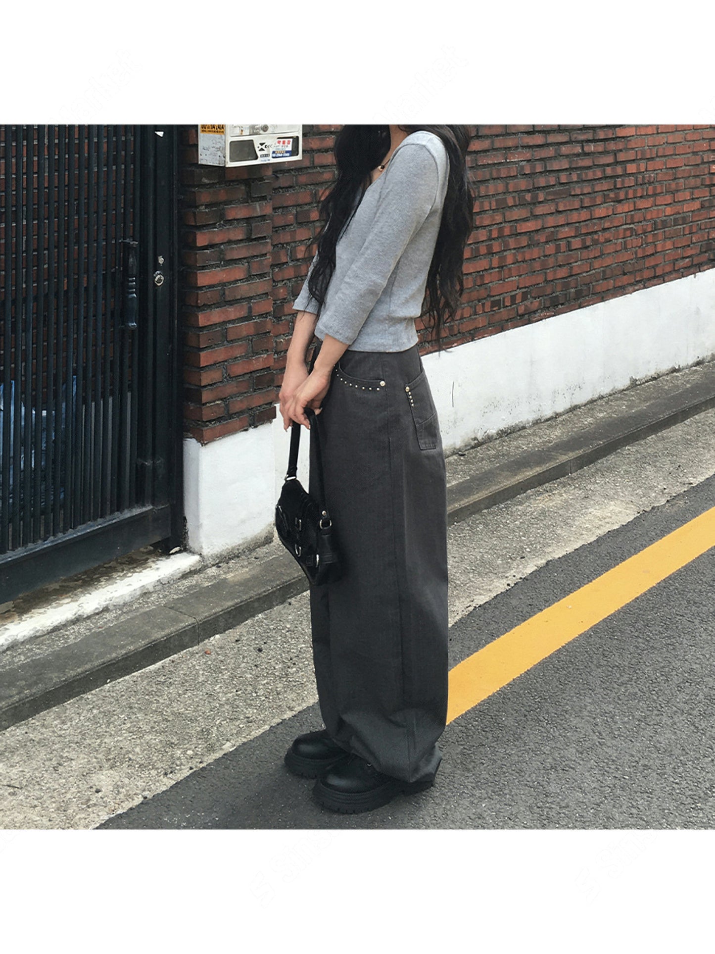小鉚釘口袋洗水牛仔褲