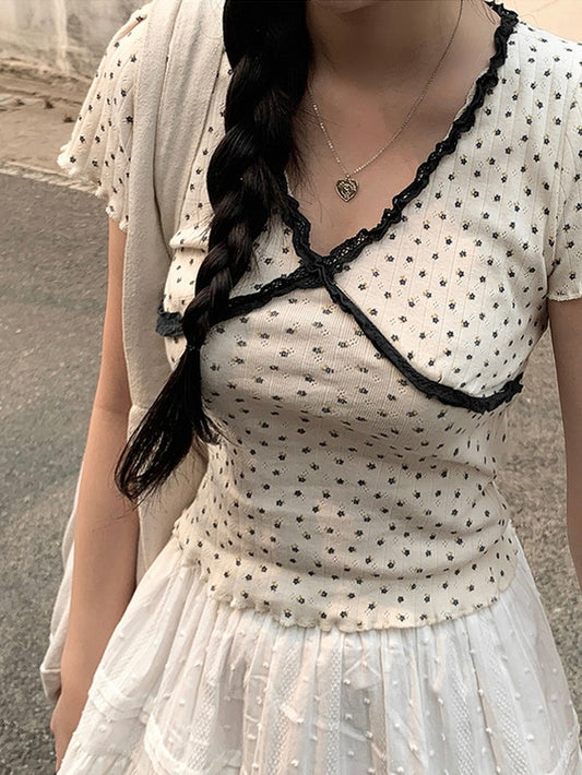 碎花暗紋花邊短tee