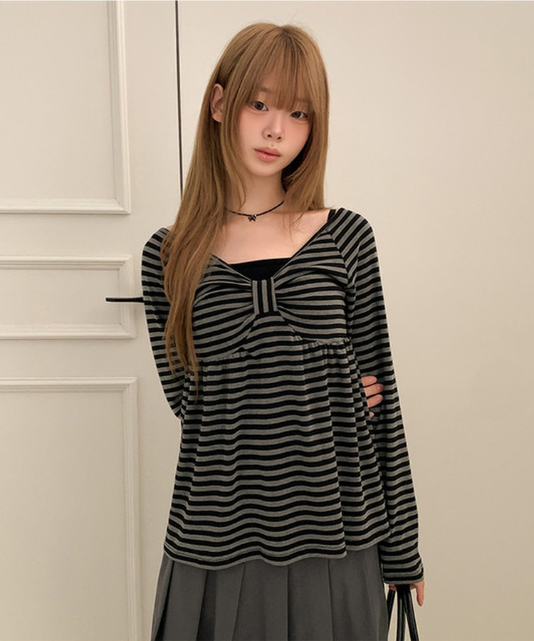 蝴蝶結間條V領上衣