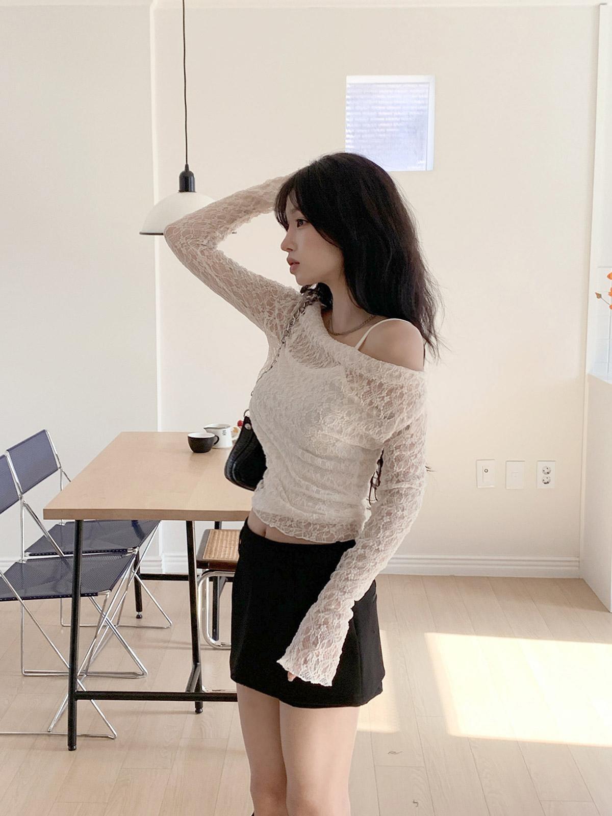 蕾絲一字肩上衣+小背心Set