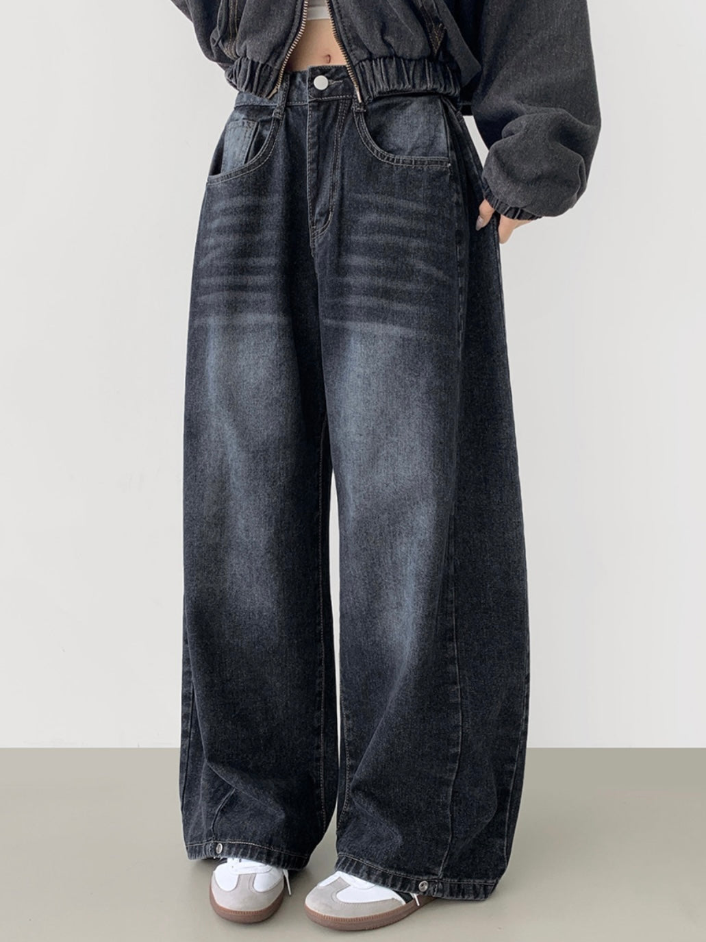 Folding wide denim pants