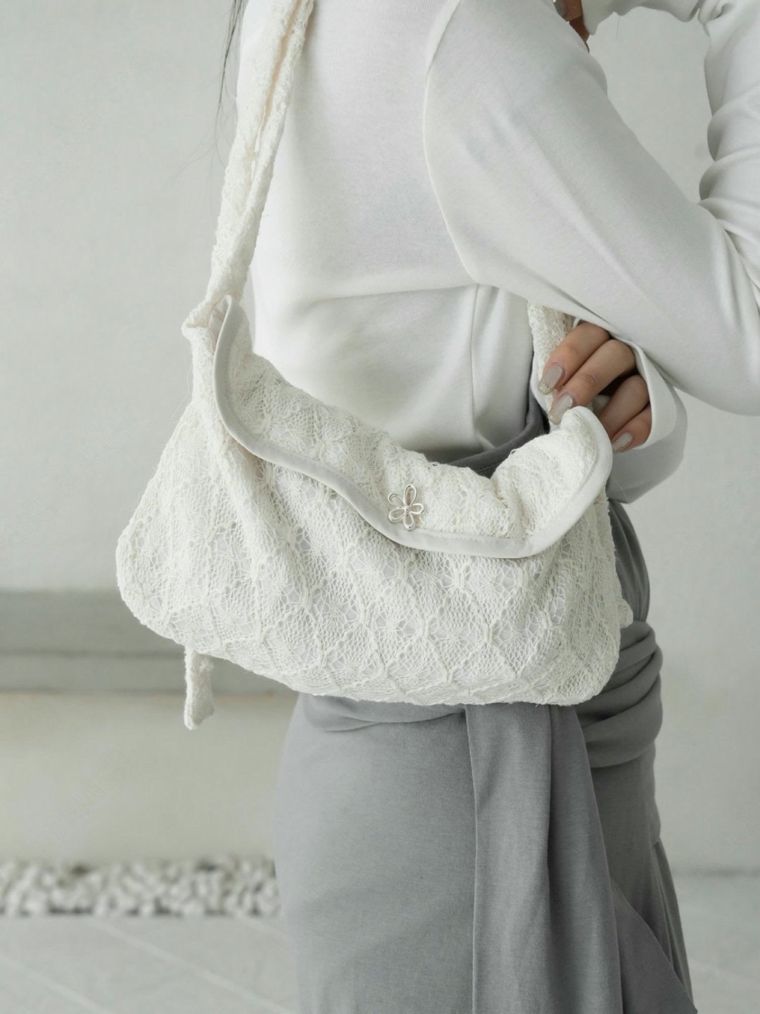 長度可調整!蕾絲花花扣袋仔