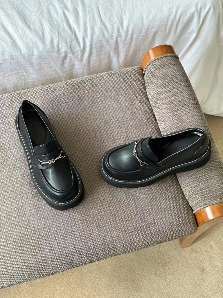 韓網大熱👞!銀扣厚底Loafer鞋