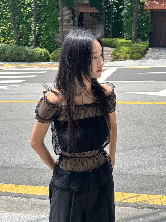 巧靚💕花花see-through top