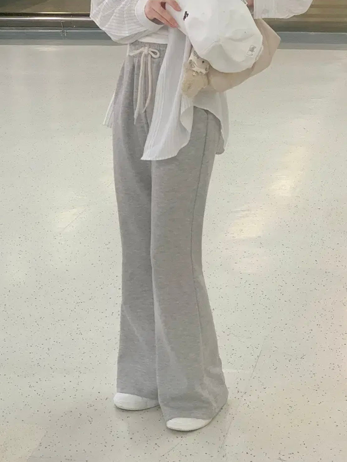 日常必備！棉質微喇叭褲