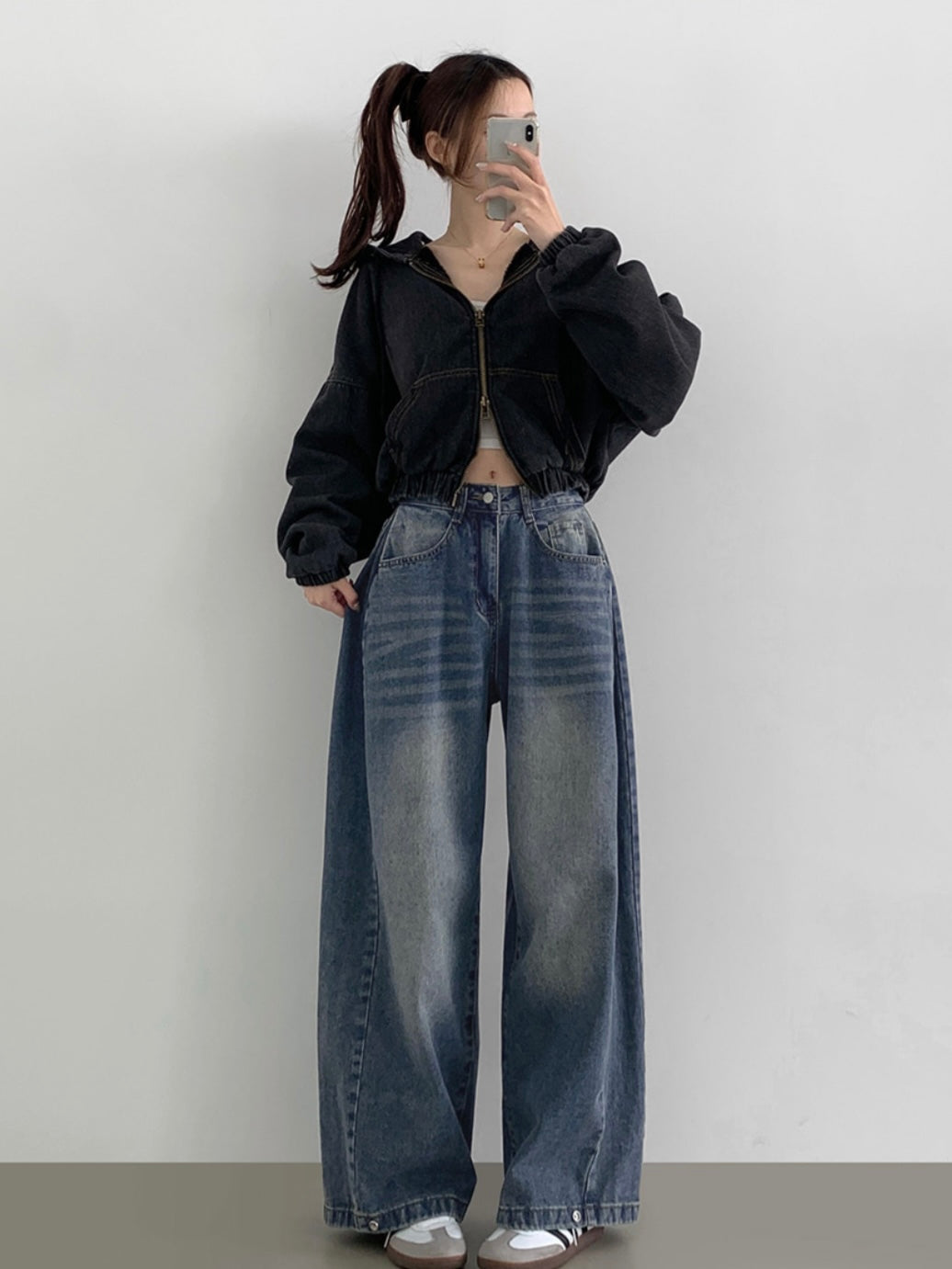 Folding wide denim pants