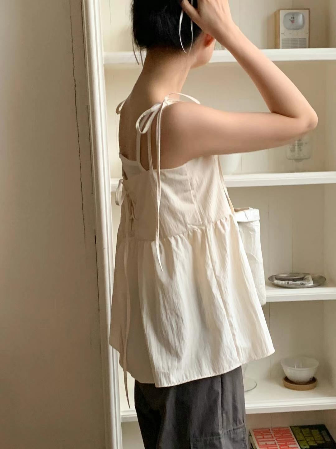 Summer sleeveless blouse