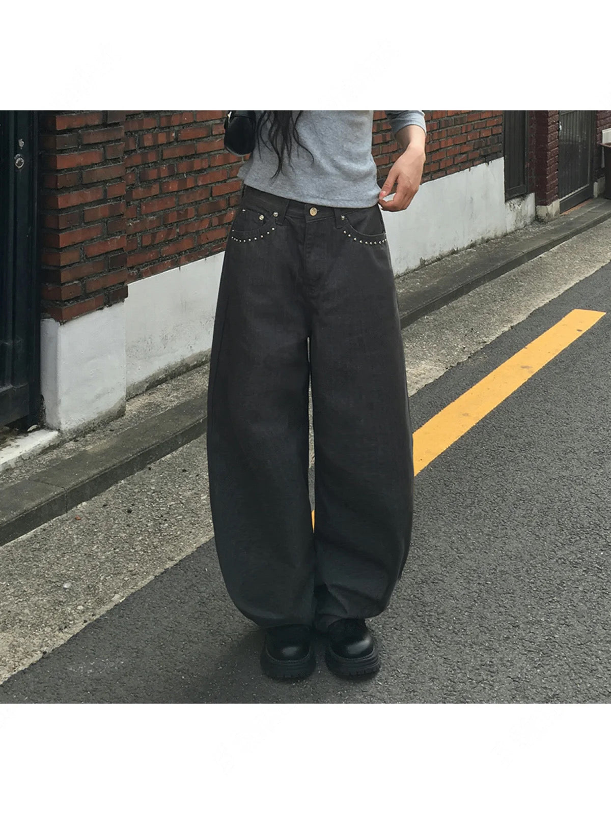 小鉚釘口袋洗水牛仔褲